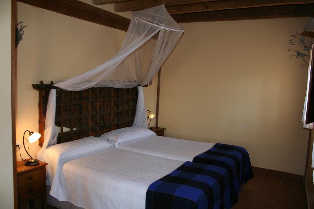 La Huerta De San Lorenzo Hotel Segovia Habitación foto